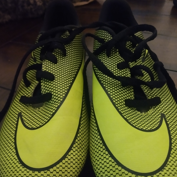 Nike Other - Nike soccer shoes